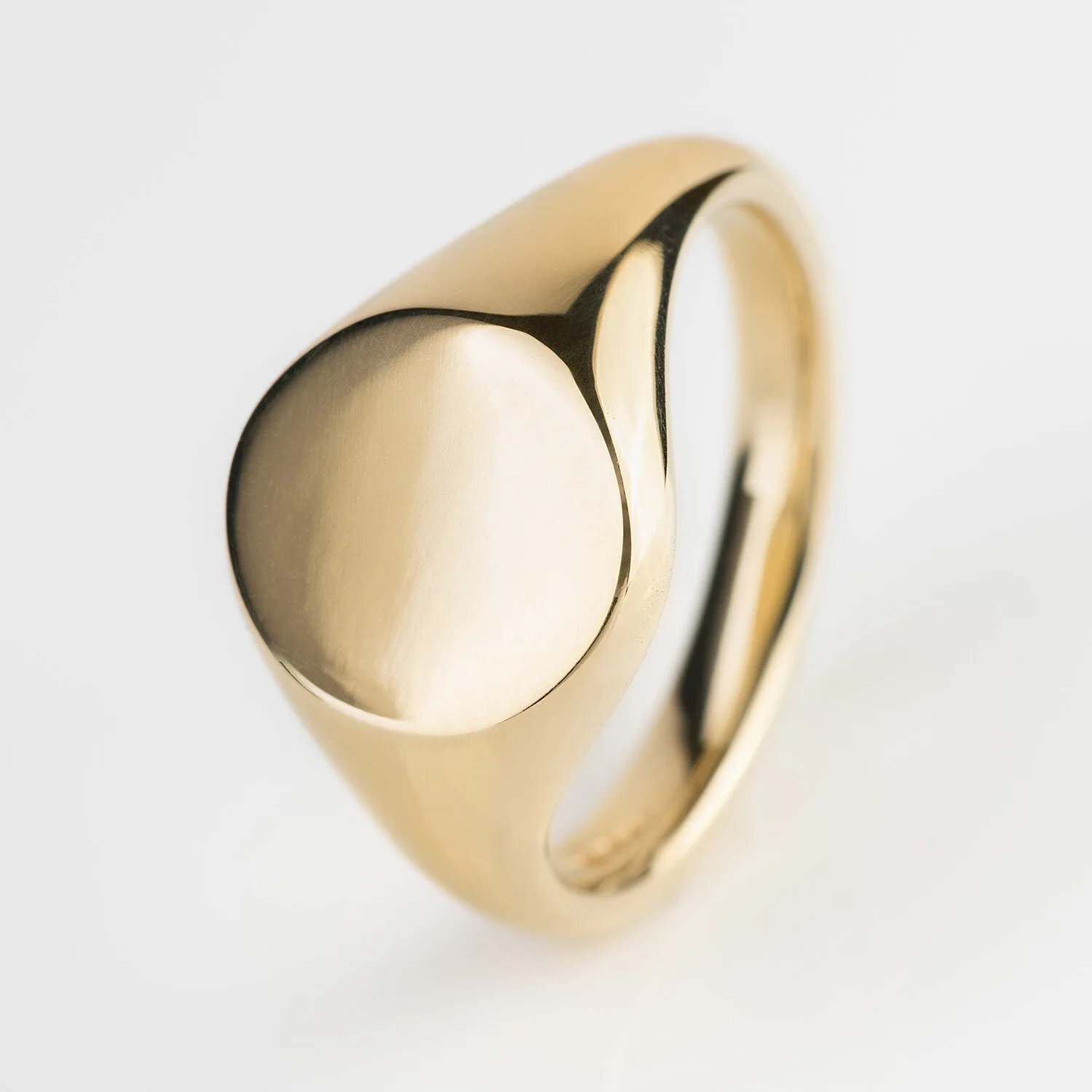 9ct Yellow Gold Oval Signet Ring