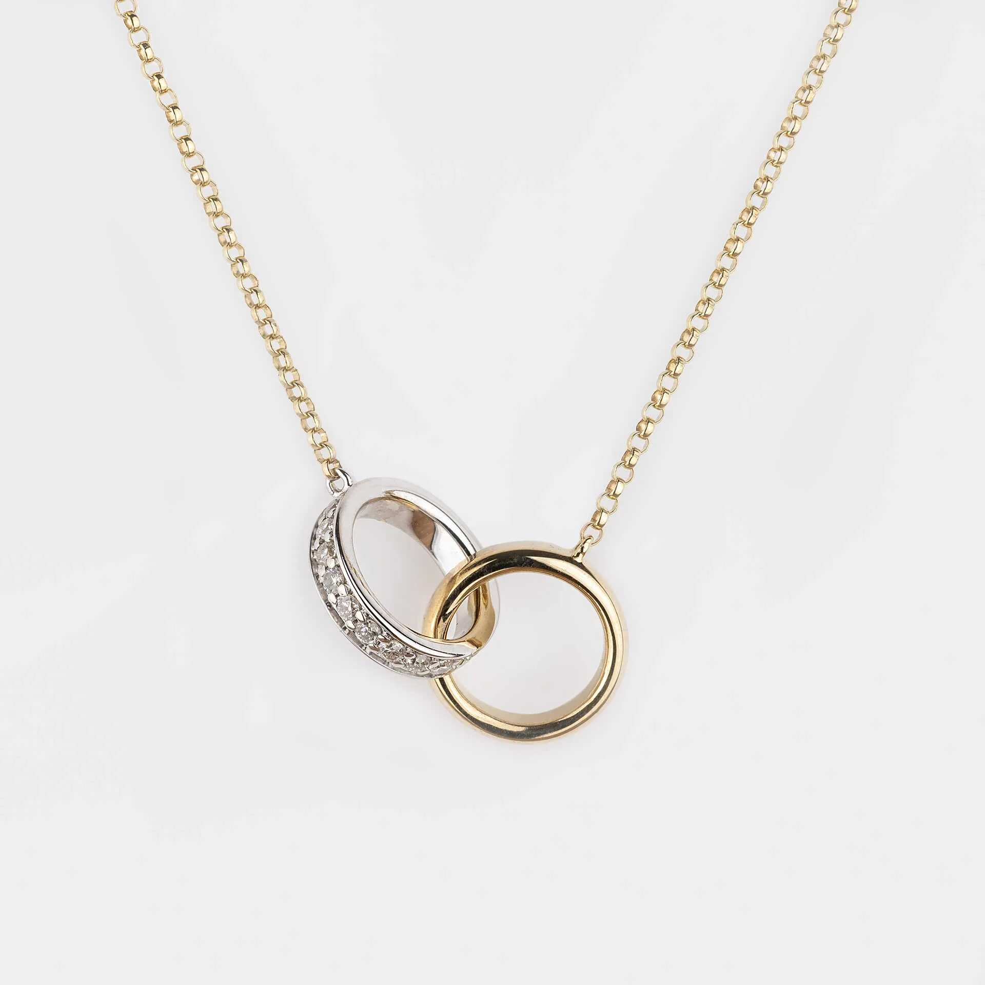 9ct Yellow and White Gold 0.21ct Round Brilliant Cut Diamond Circle Necklace