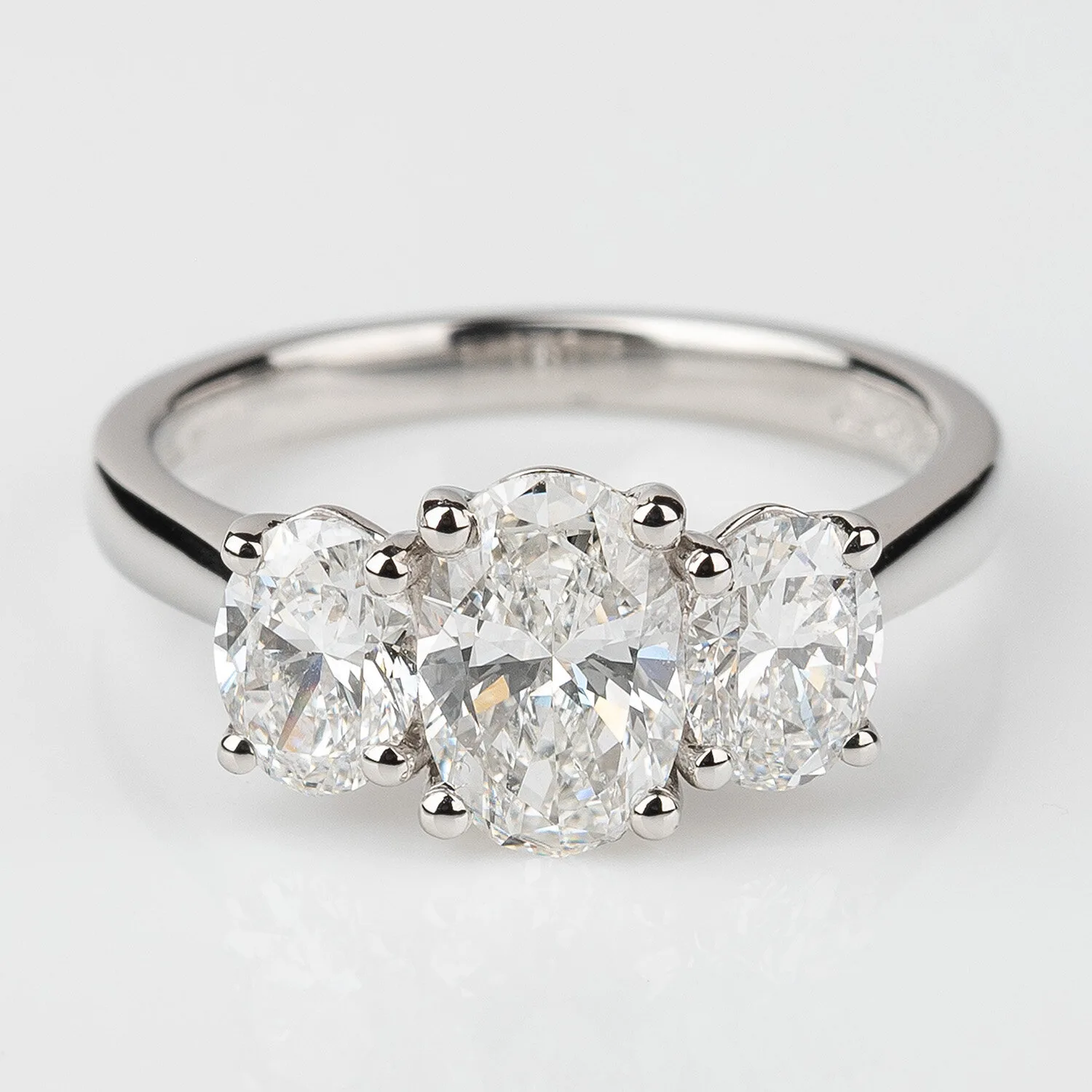 Platinum 2.01ct Oval Cut Diamond Trilogy Ring - Image 2