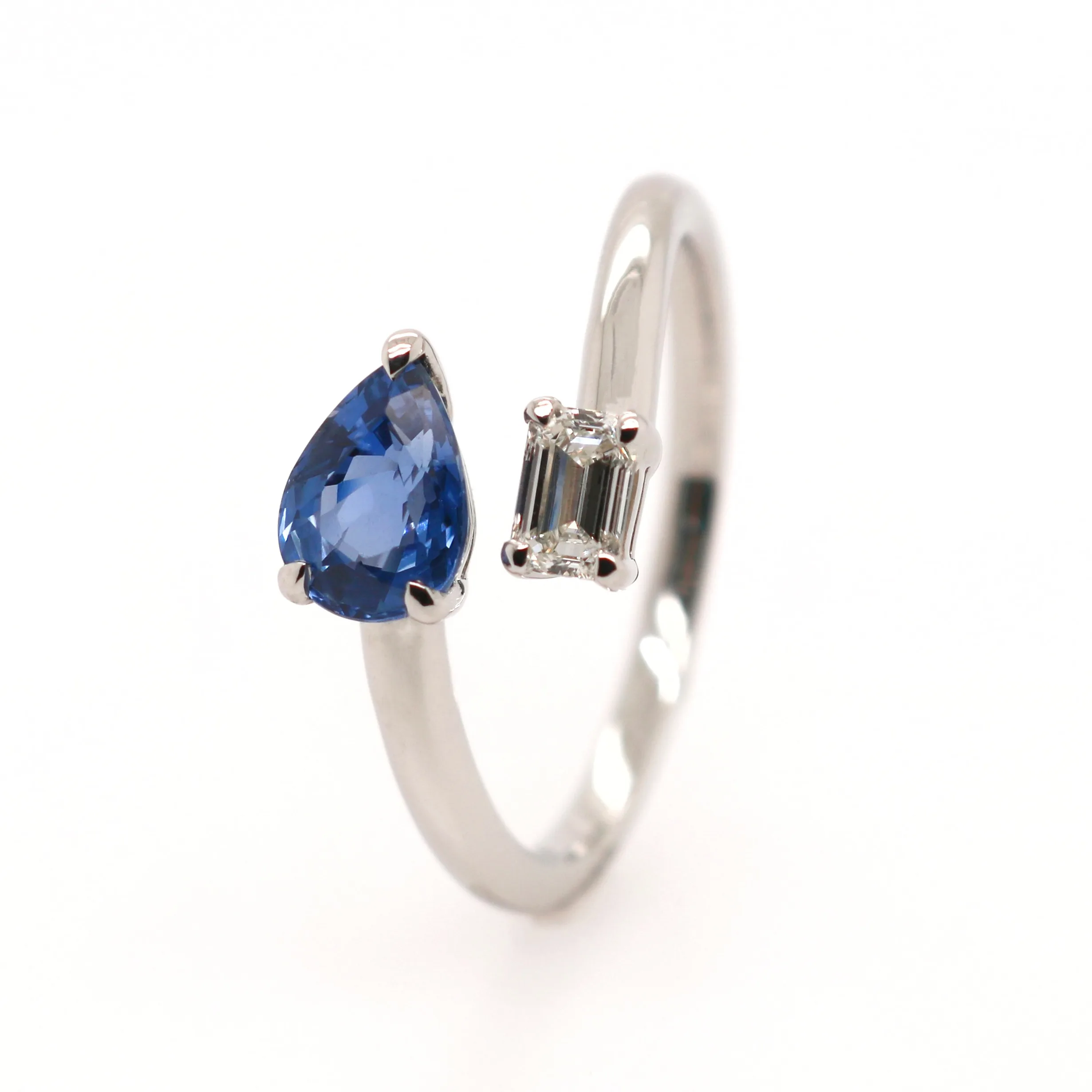 18ct White Gold 1.22ct Mixed Cut Sapphire and Diamond Toi Et Moi Ring