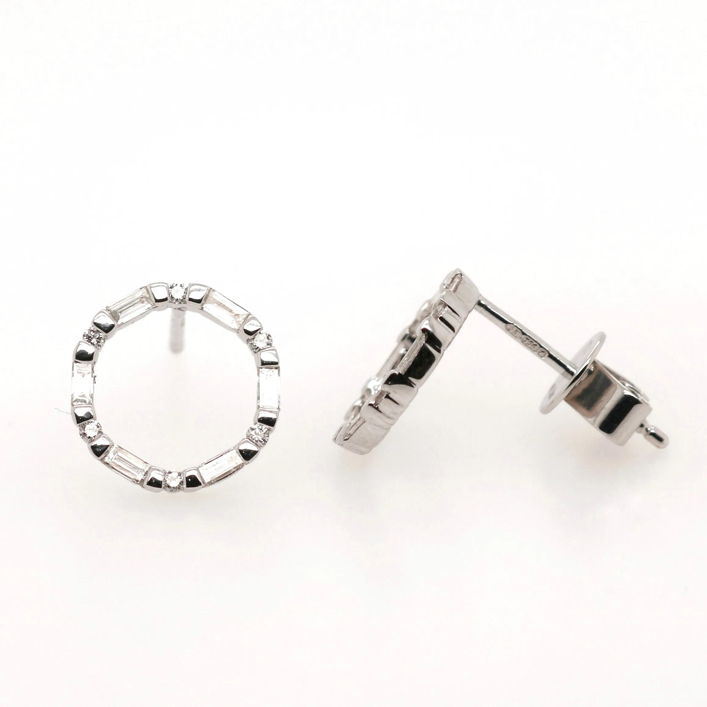 18ct White Gold 0.28ct Mixed Cut Diamond Circle Studs
