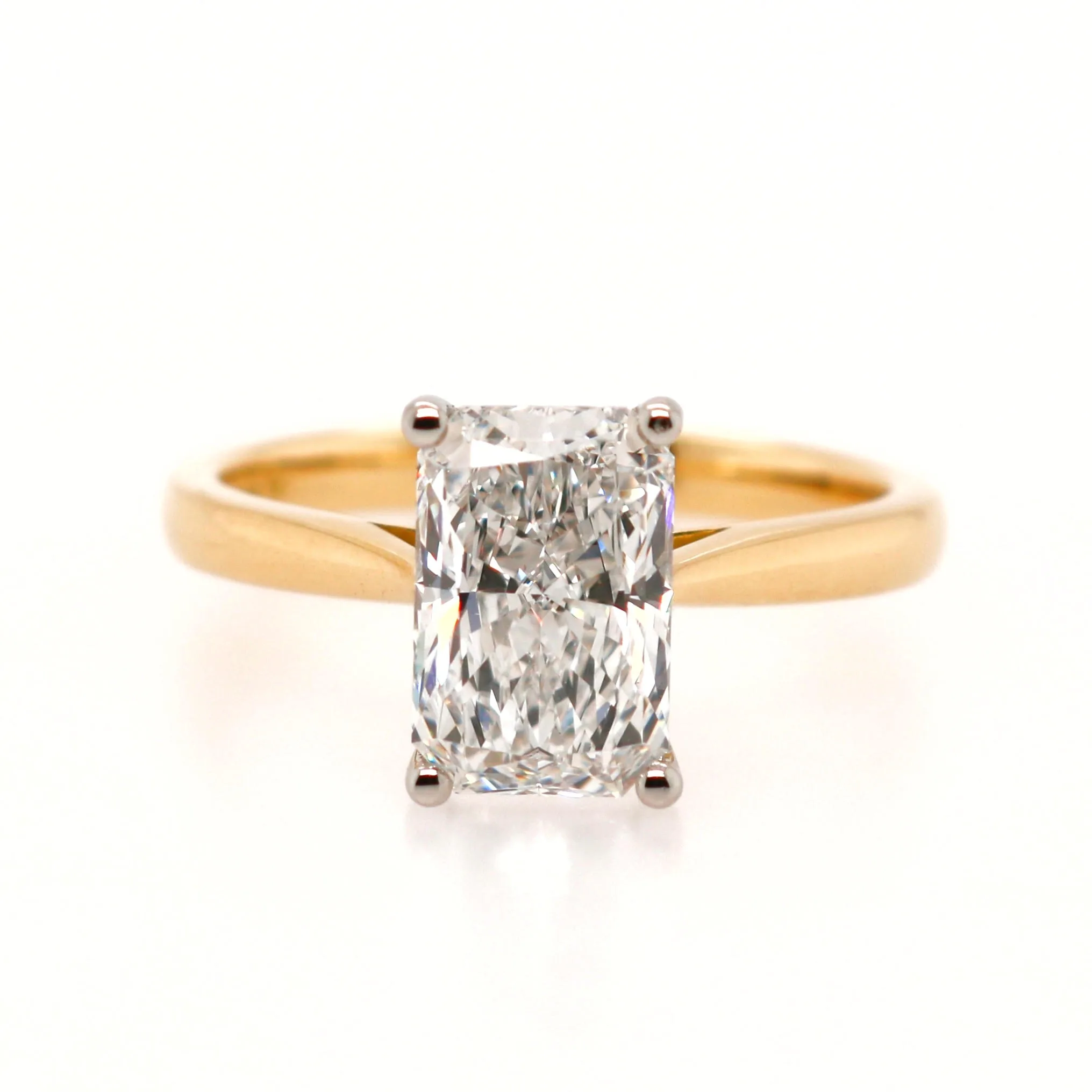 18ct Yellow Gold 2.01ct Laboratory Grown Radiant Cut Diamond Solitaire Ring - Image 2