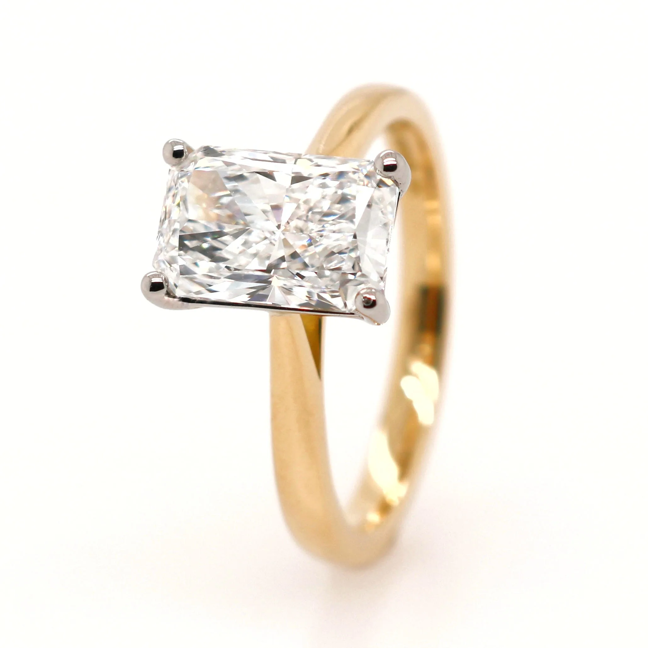 18ct Yellow Gold 2.01ct Laboratory Grown Radiant Cut Diamond Solitaire Ring
