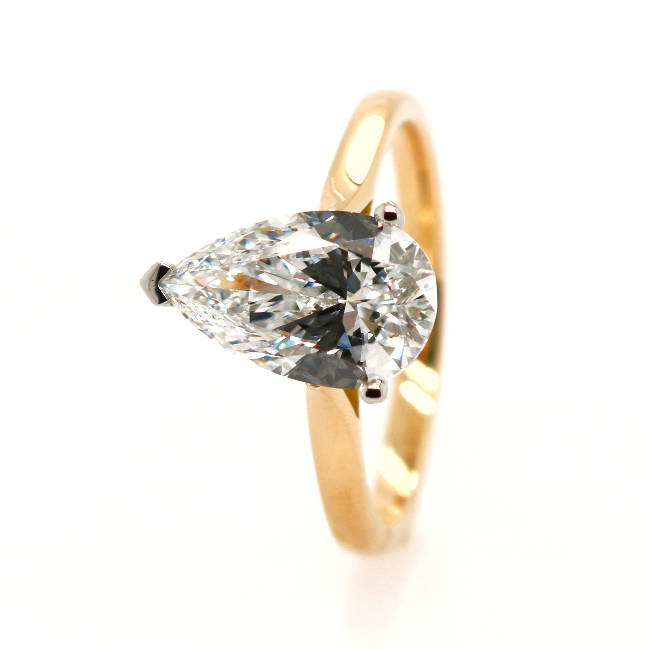 18ct Yellow Gold 2.00ct Laboratory Grown Pear Cut Diamond Solitaire Ring