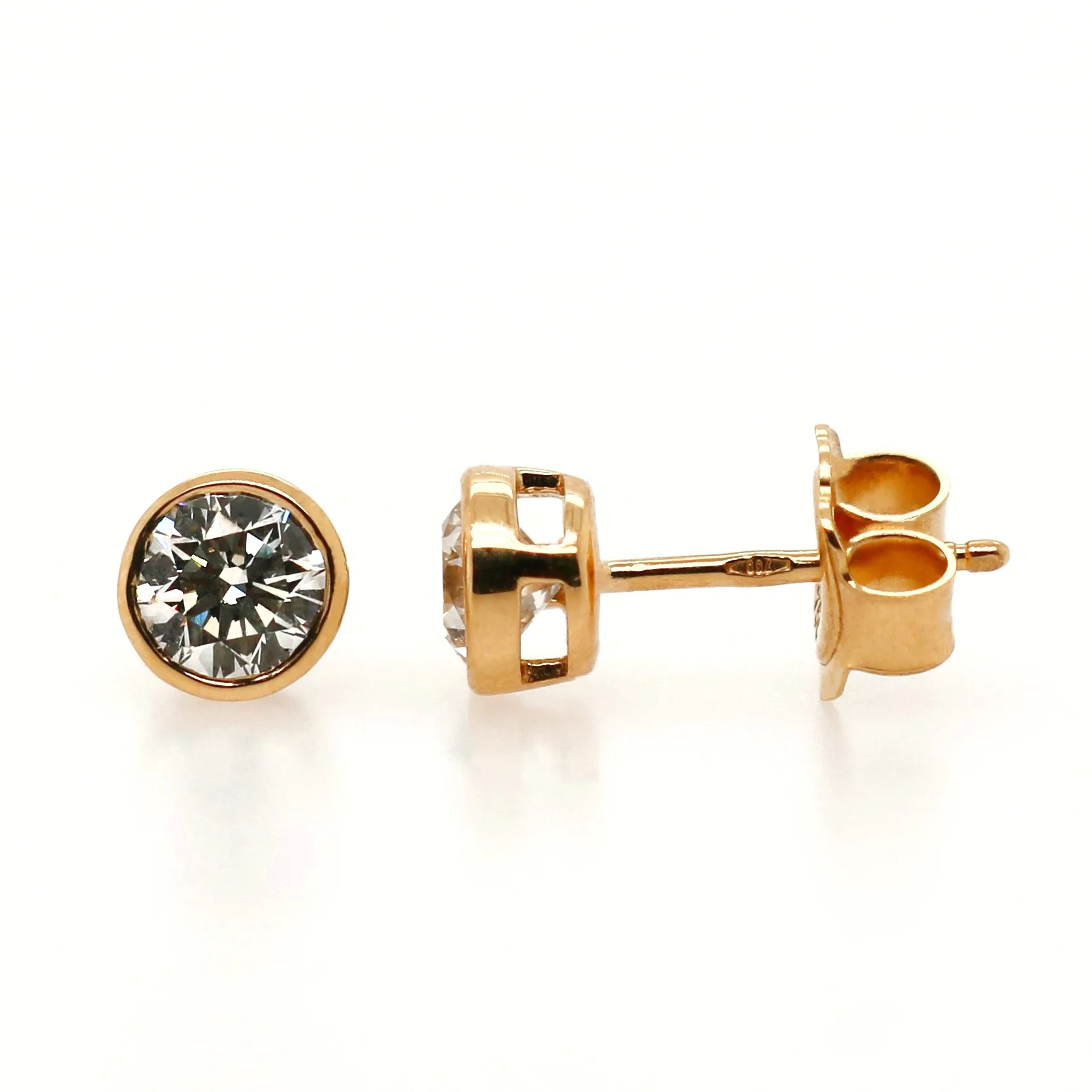 18ct Yellow Gold 1.00ct Round Brilliant Cut Diamond Studs