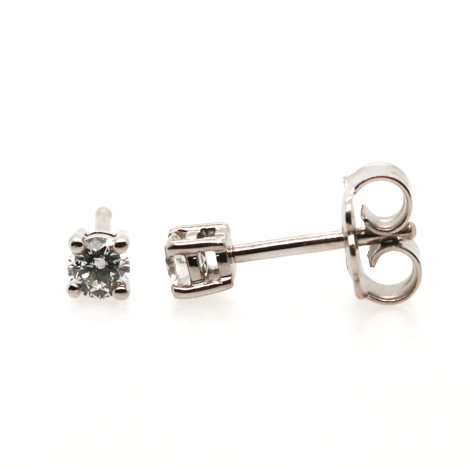 18ct White Gold 0.30ct Round Brilliant Cut Diamond Studs