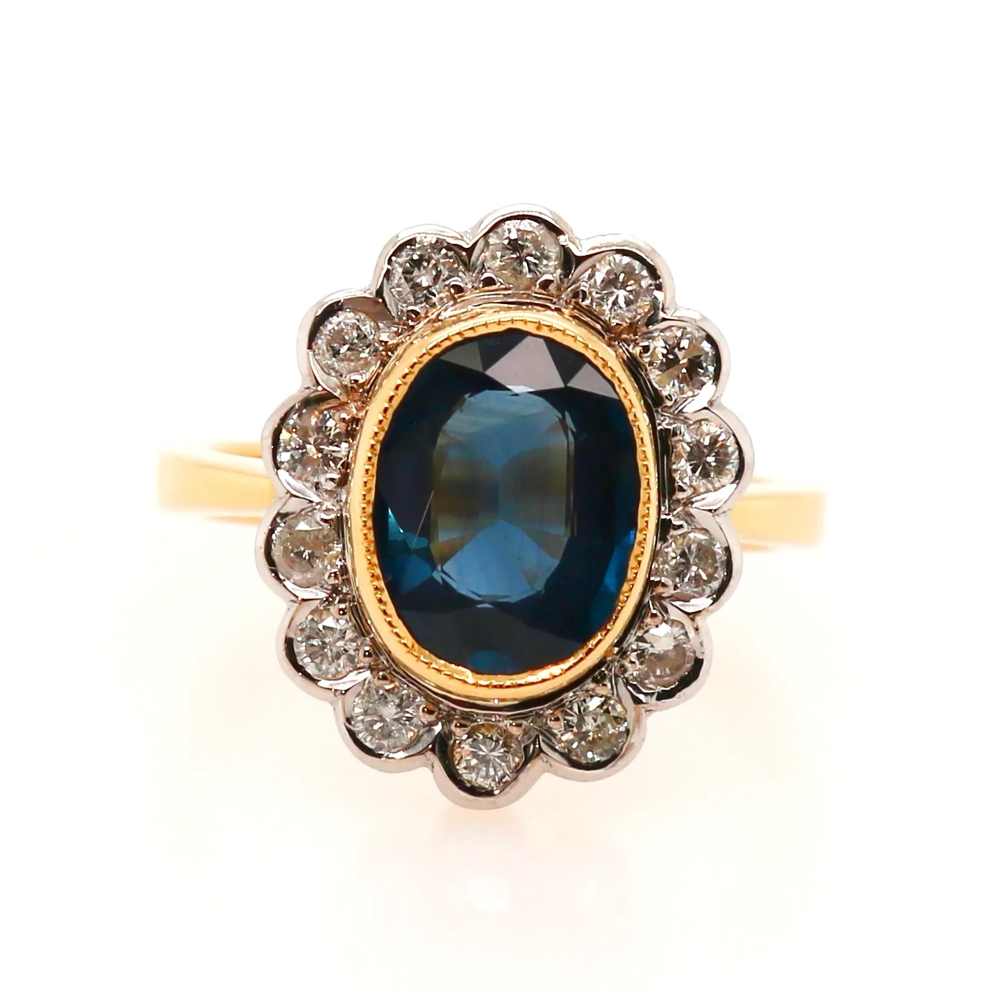Pre-owned 18ct Yellow Gold Mixed Cut Sapphire and Diamond Cluster Ring - Image 2