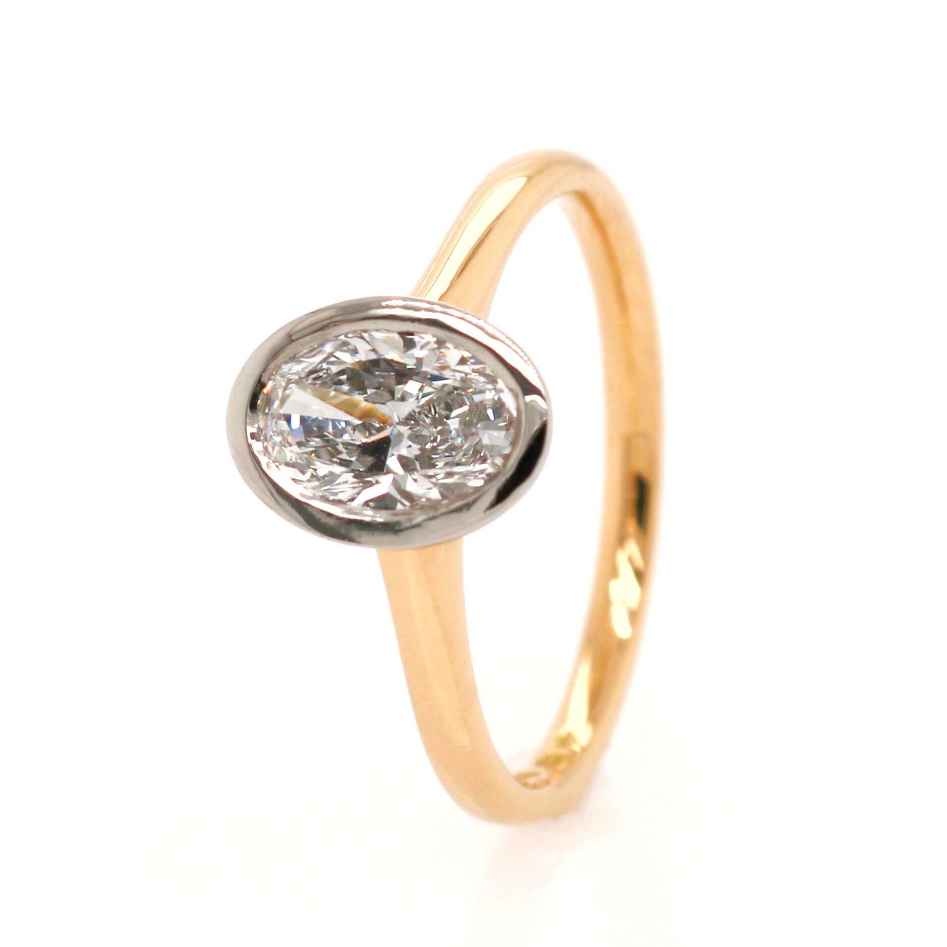 18ct Yellow Gold 1.00ct Laboratory Grown Oval Cut Diamond Solitaire Ring