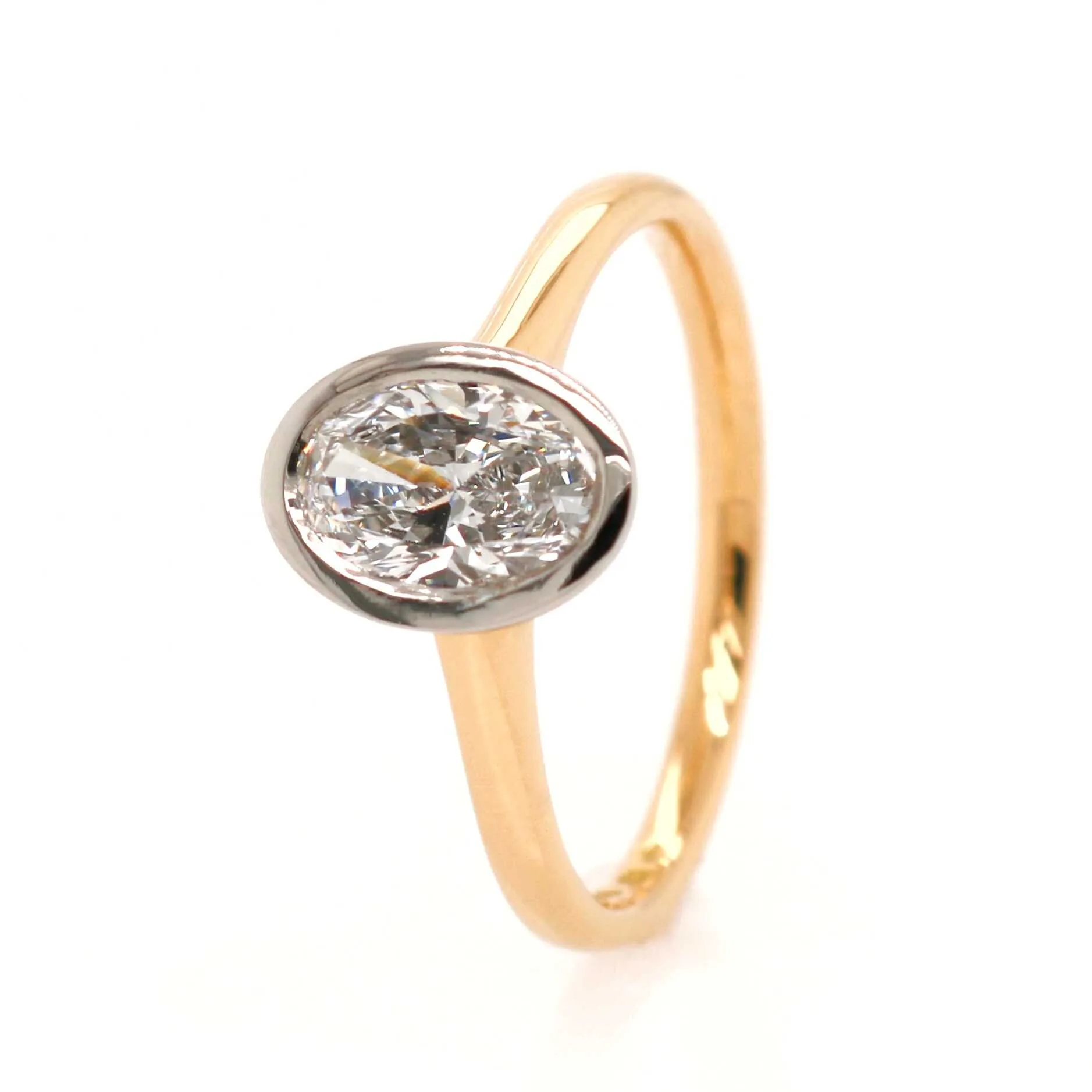 18ct Yellow Gold 1.00ct Laboratory Grown Oval Cut Diamond Solitaire Ring