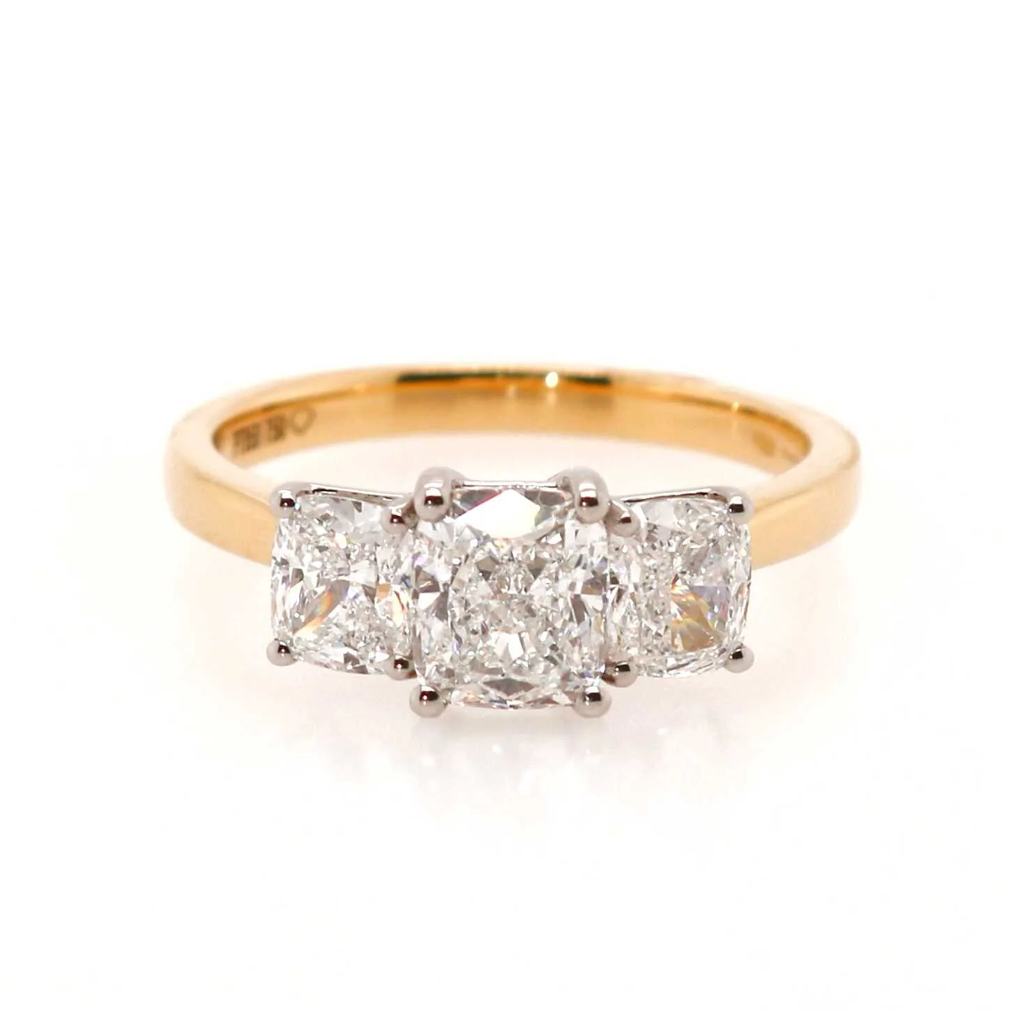 18ct Yellow Gold 2.02ct Cushion Cut Diamond Trilogy Ring - Image 2