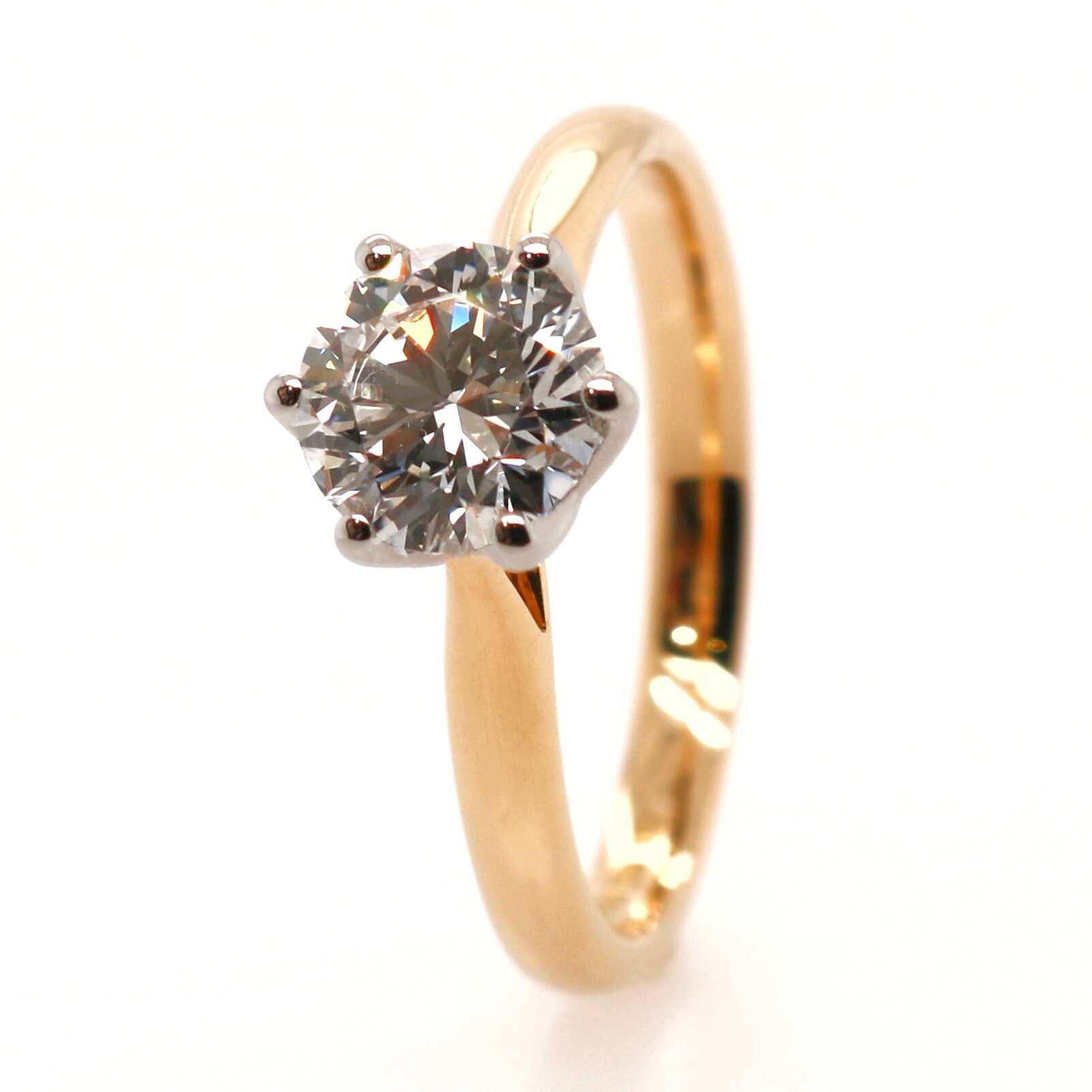 18ct Yellow Gold 1.05ct Laboratory Grown Round Brilliant Cut Diamond Solitaire Ring