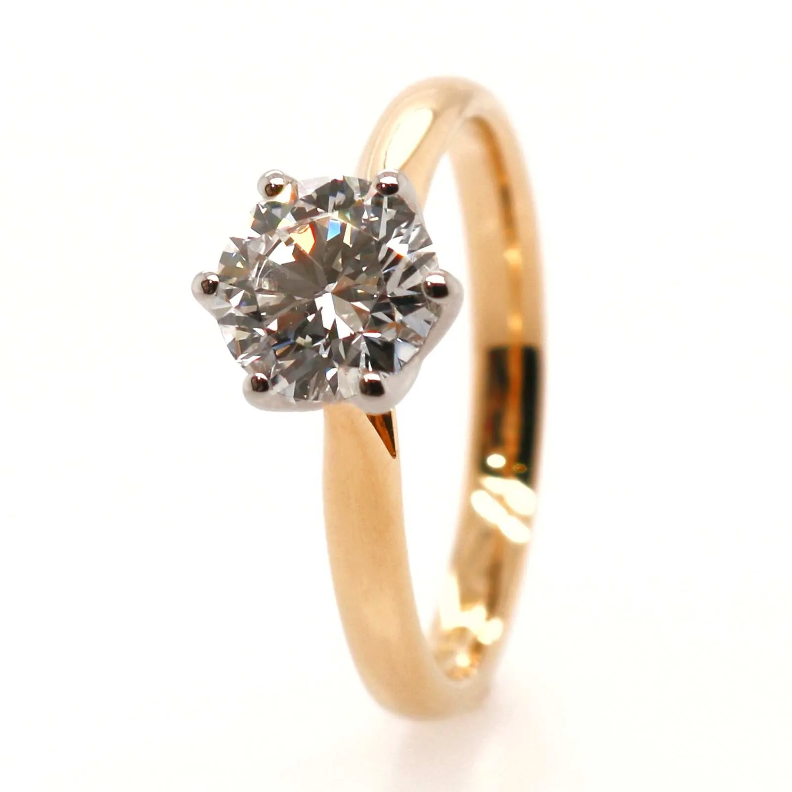 18ct Yellow Gold 1.05ct Laboratory Grown Round Brilliant Cut Diamond Solitaire Ring