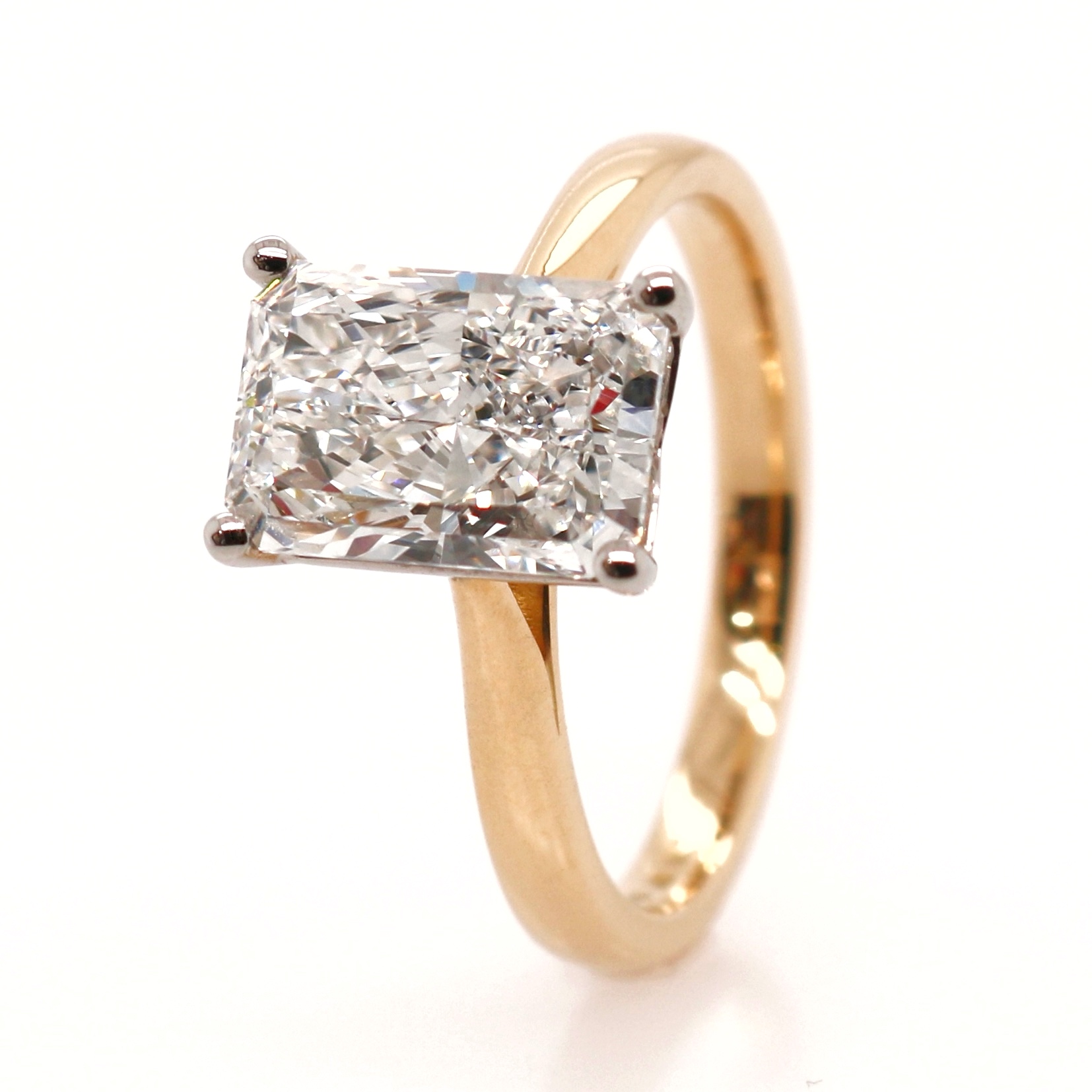18ct Yellow Gold 2.51ct Laboratory Grown Radiant Cut Diamond Solitaire Ring