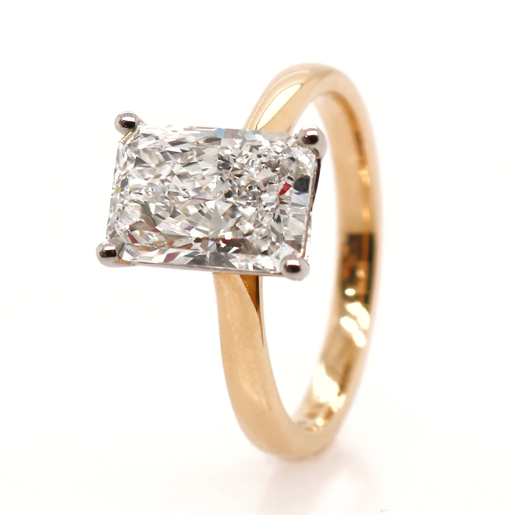18ct Yellow Gold 2.51ct Laboratory Grown Radiant Cut Diamond Solitaire Ring
