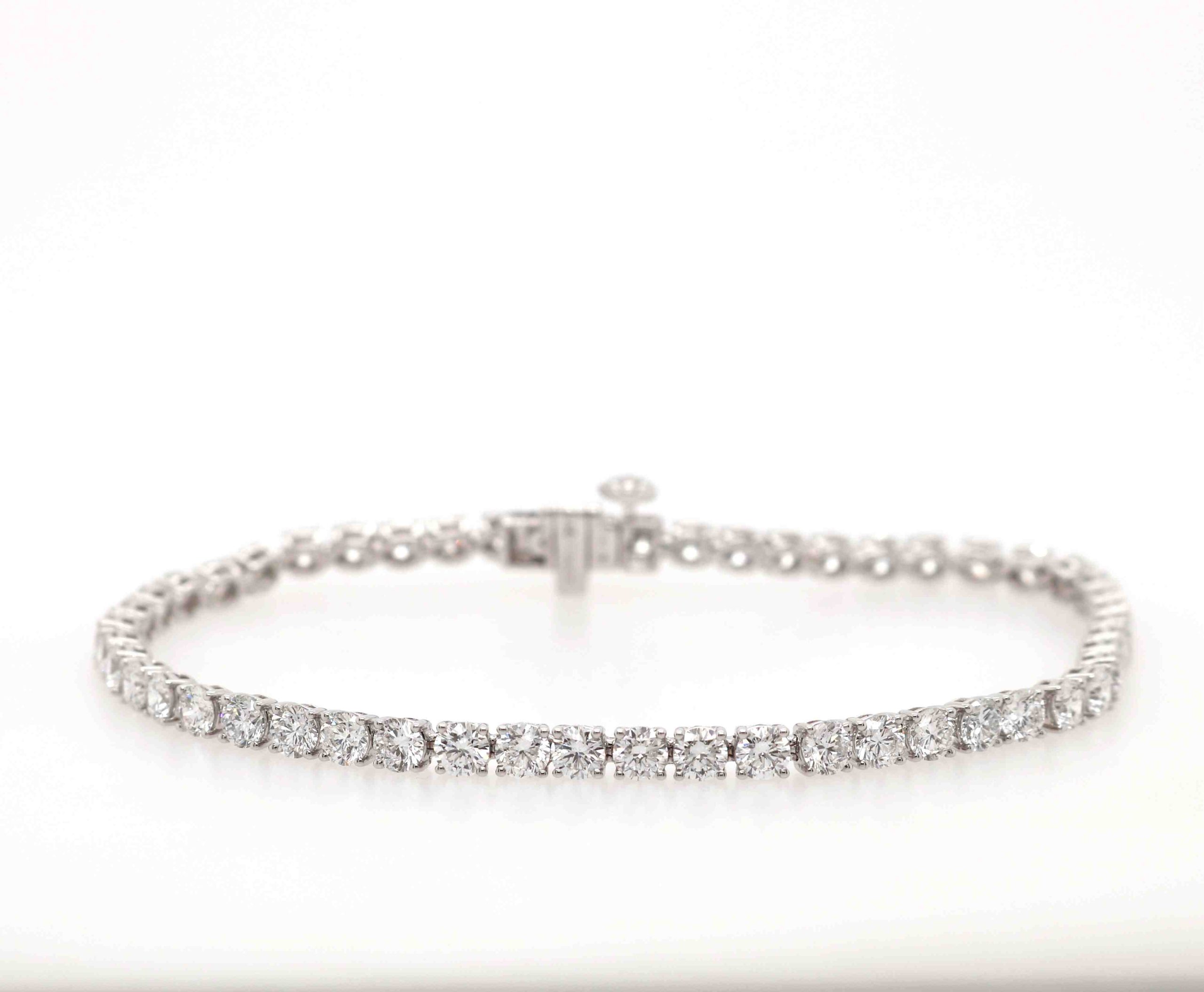 18ct White Gold 7.00ct Laboratory Grown Round Brilliant Cut Diamond Bracelet