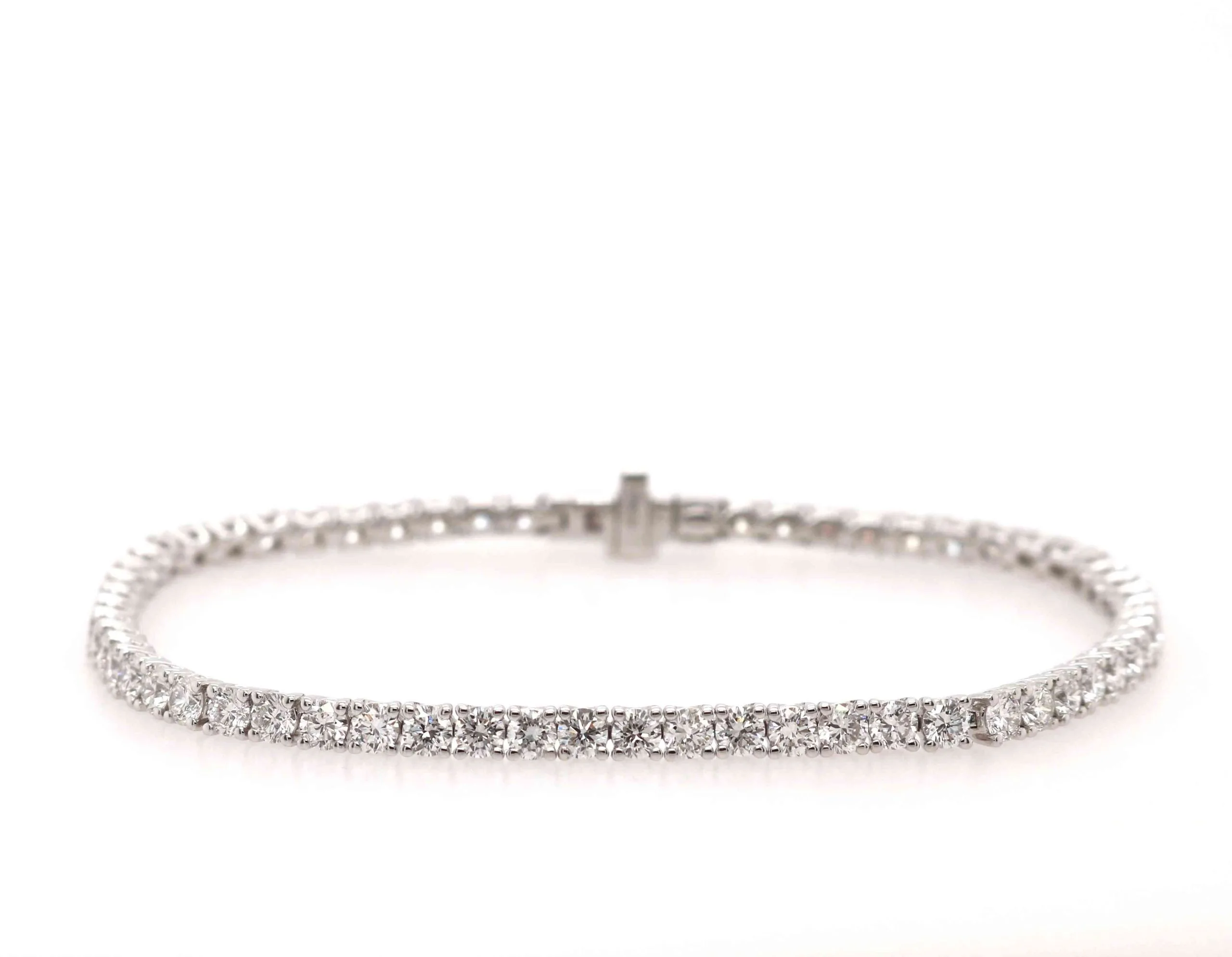 18ct White Gold 5.00ct Laboratory Grown Round Brilliant Cut Diamond Bracelet