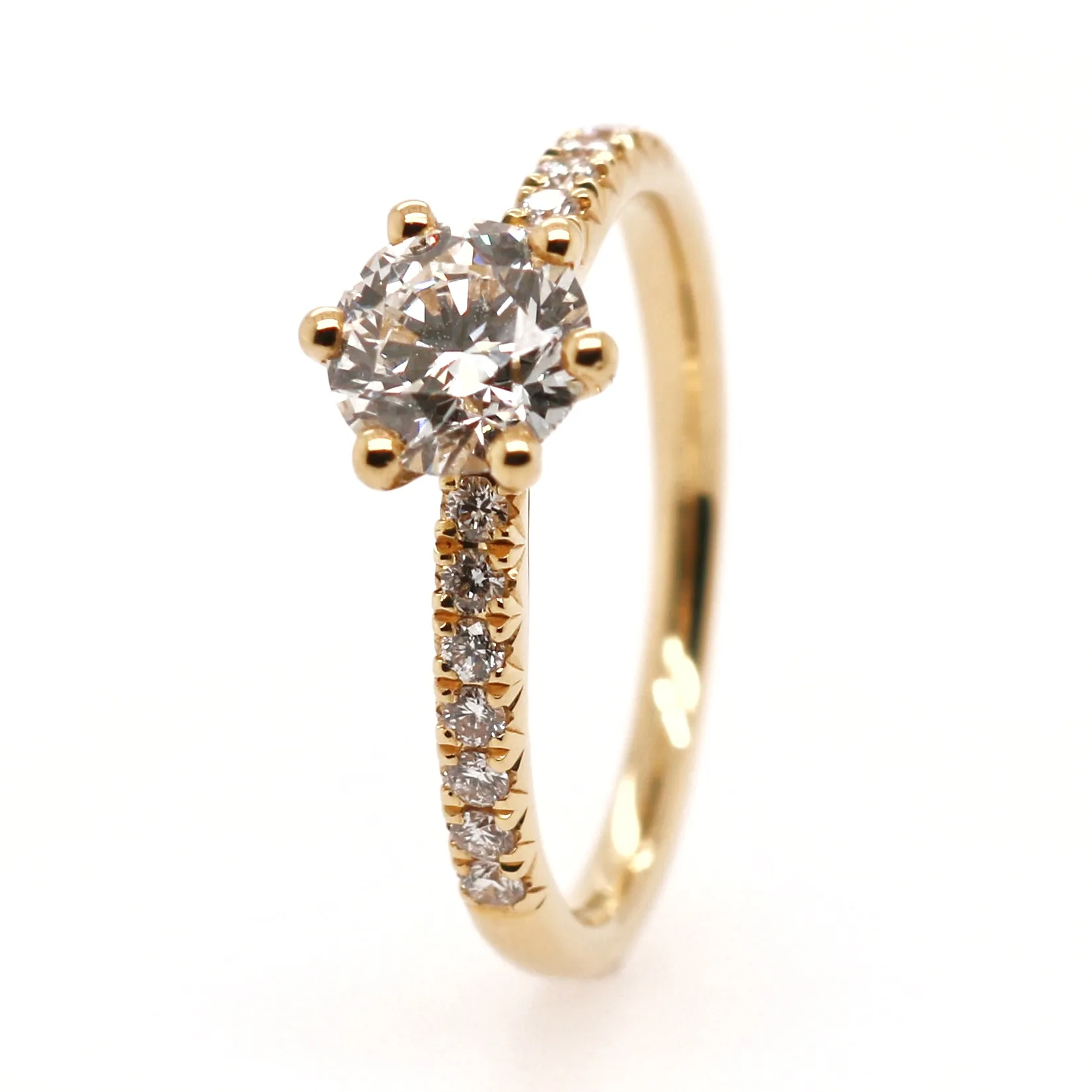 18ct Yellow Gold 0.99ct Round Brilliant Cut Diamond Solitaire Ring
